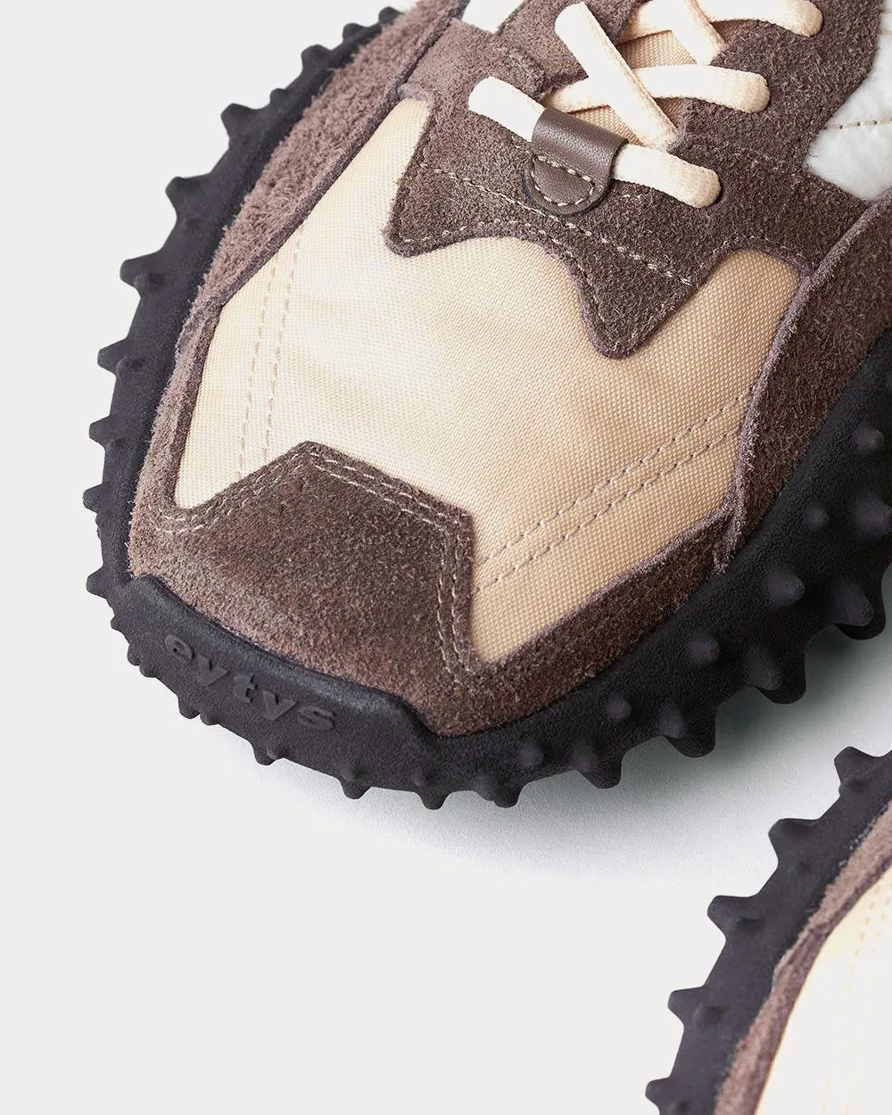 Fugu Mocha Low Top Sneakers