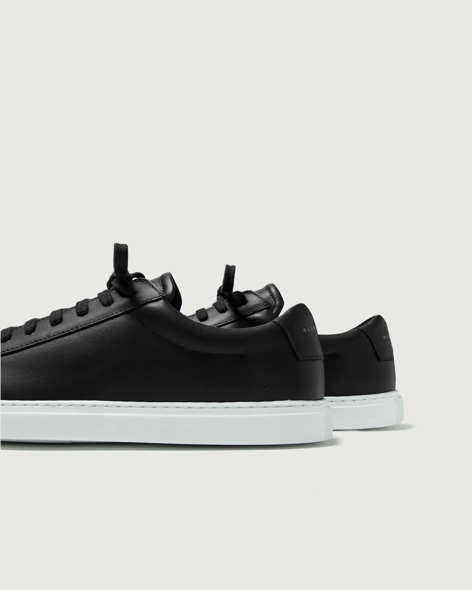 Low 1 | Black (Orthopedic)