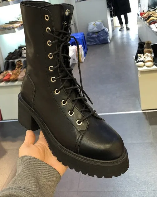 LUXE SEVEN DESIGN CHUNKY SOLE LACE UP HIKER BOOTS