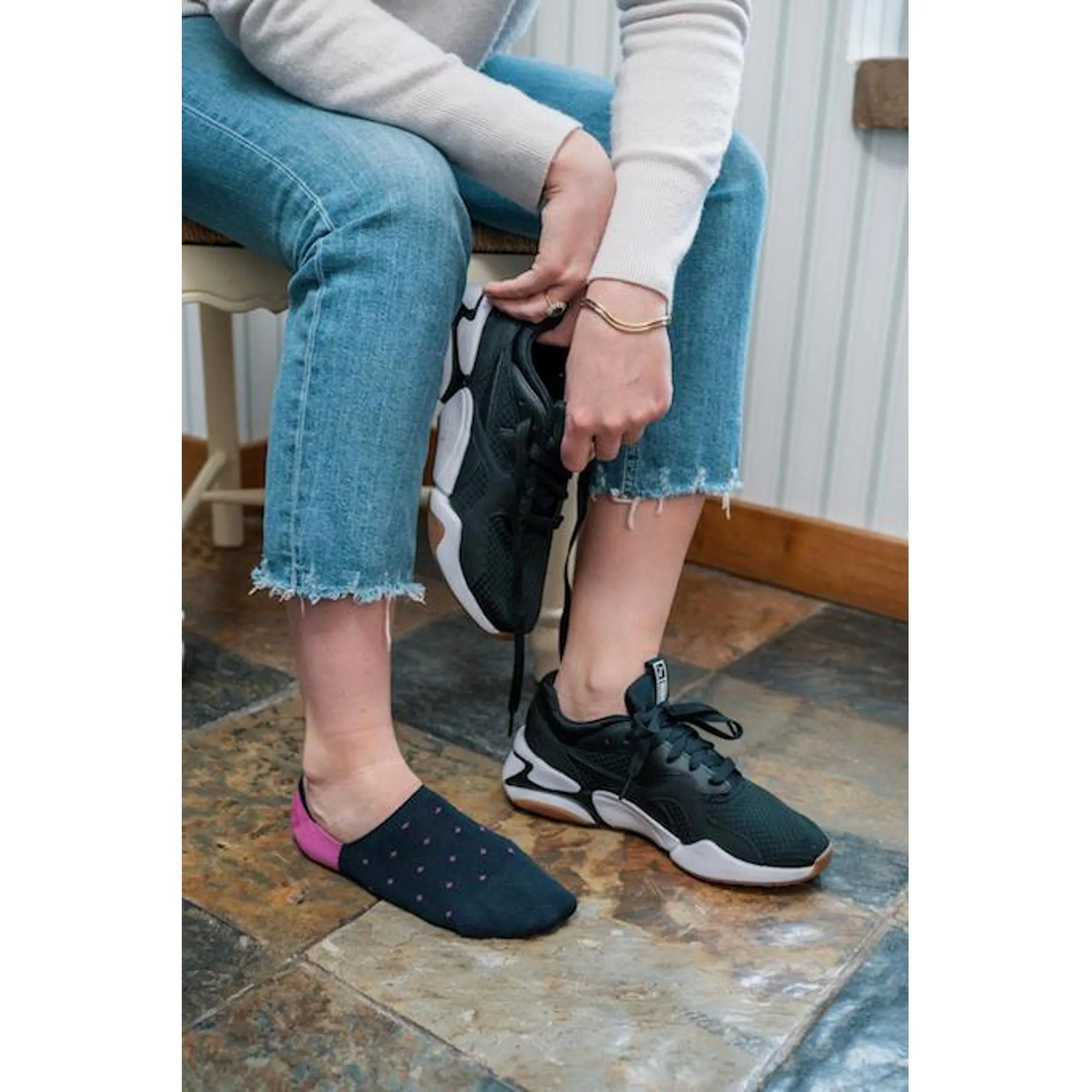 Swole Panda Womens Spotted Pink No Show Bamboo Socks